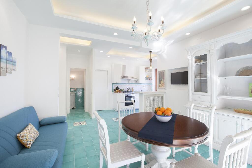 דירות סורנטו Super Attico Vista Mare Con Piscina מראה חיצוני תמונה