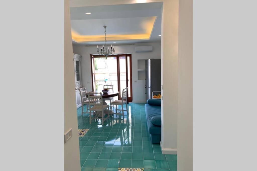 דירות סורנטו Super Attico Vista Mare Con Piscina מראה חיצוני תמונה