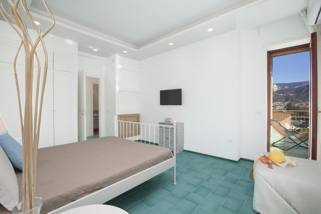 דירות סורנטו Super Attico Vista Mare Con Piscina מראה חיצוני תמונה